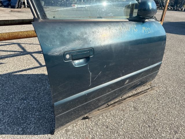 bontott AUDI A6 C5 Jobb első Ajtó (Részeivel)