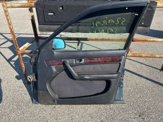 bontott AUDI A6 C5 Jobb első Ajtó (Részeivel)