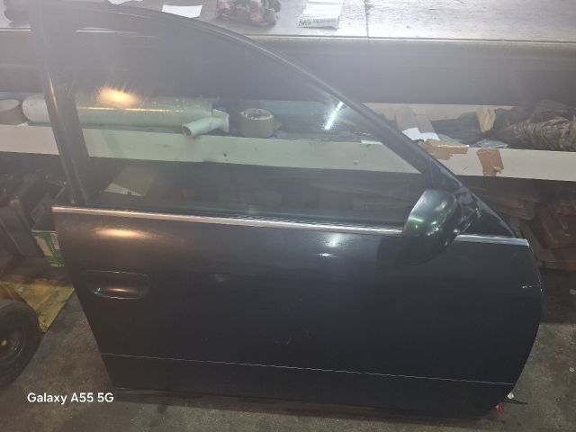 bontott AUDI A6 C5 Jobb első Ajtó (Részeivel)