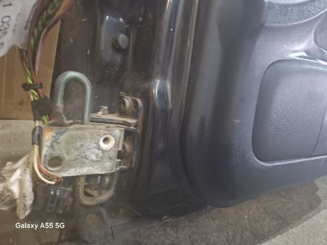 bontott AUDI A6 C5 Jobb első Ajtó (Részeivel)