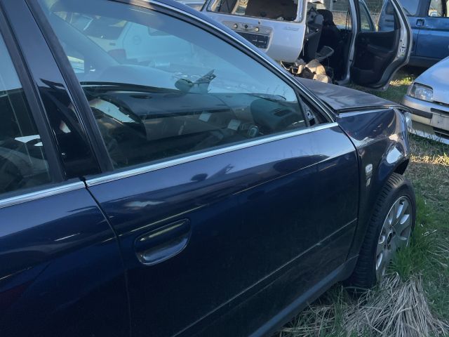 bontott AUDI A6 C5 Jobb első Ajtó (Üres lemez)