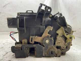 bontott AUDI A6 C5 Jobb első Ajtózár