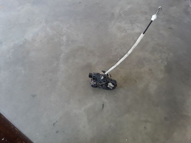 bontott AUDI A6 C5 Jobb első Ajtózár