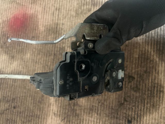 bontott AUDI A6 C5 Jobb első Ajtózár