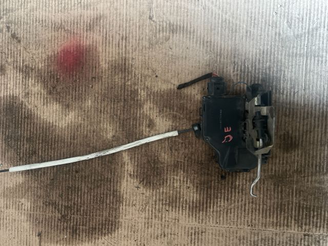 bontott AUDI A6 C5 Jobb első Ajtózár