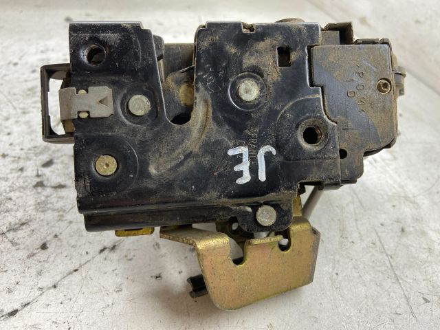 bontott AUDI A6 C5 Jobb első Ajtózár