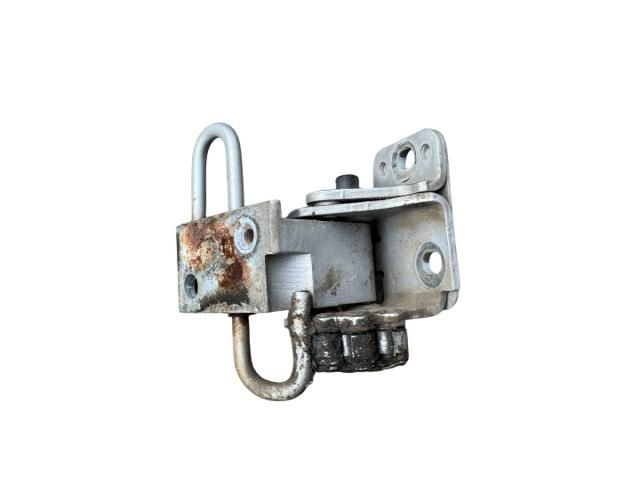 bontott AUDI A6 C5 Jobb első Alsó Zsanér