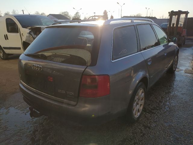 bontott AUDI A6 C5 Jobb első Dobbetét (Kerékjárati, Műanyag)