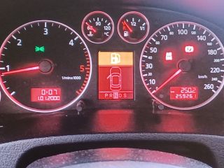 bontott AUDI A6 C5 Jobb első Kilincs Bowden