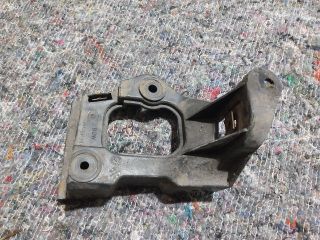 bontott AUDI A6 C5 Jobb első Küszöb Tartó