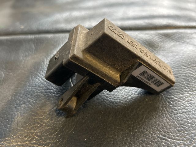 bontott AUDI A6 C5 Jobb első Oldal Ütközés Érzékelő