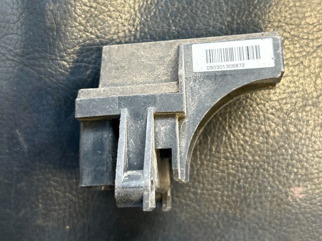 bontott AUDI A6 C5 Jobb első Oldal Ütközés Érzékelő