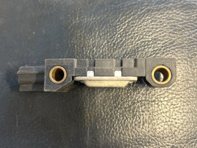 bontott AUDI A6 C5 Jobb első Oldal Ütközés Érzékelő