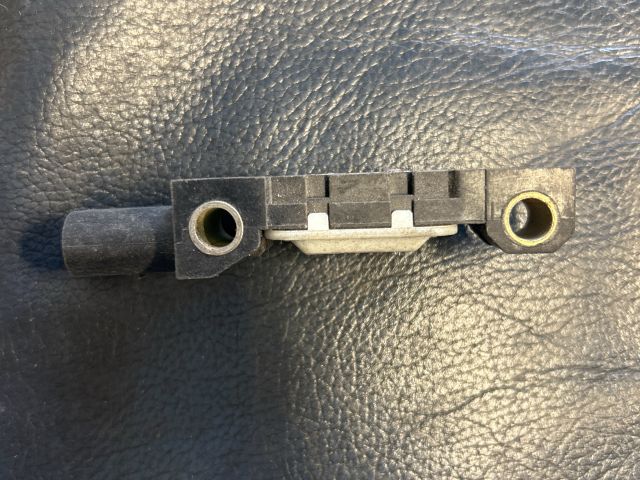 bontott AUDI A6 C5 Jobb első Oldal Ütközés Érzékelő