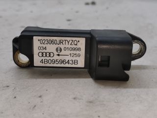 bontott AUDI A6 C5 Jobb első Oldal Ütközés Érzékelő