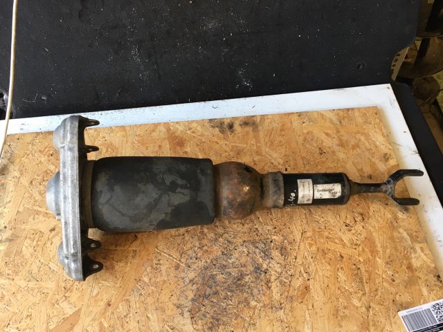 bontott AUDI A6 C5 Jobb első Rugó