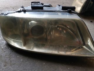 bontott AUDI A6 C5 Jobb Fényszóró