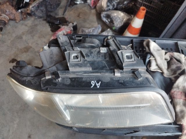 bontott AUDI A6 C5 Jobb Fényszóró