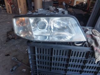 bontott AUDI A6 C5 Jobb Fényszóró