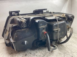 bontott AUDI A6 C5 Jobb Fényszóró