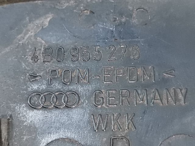 bontott AUDI A6 C5 Jobb Fényszórómosó Fedél