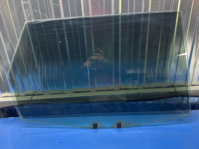 bontott AUDI A6 C5 Jobb hátsó Ablak