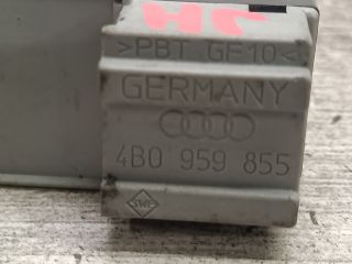 bontott AUDI A6 C5 Jobb hátsó Ablakemelő Kapcsoló