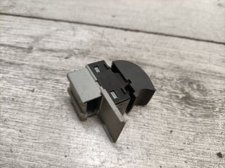 bontott AUDI A6 C5 Jobb hátsó Ablakemelő Kapcsoló