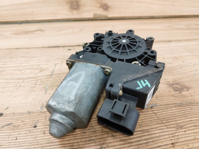 bontott AUDI A6 C5 Jobb hátsó Ablakemelő Motor