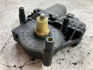 bontott AUDI A6 C5 Jobb hátsó Ablakemelő Motor