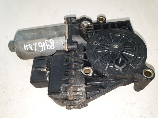 bontott AUDI A6 C5 Jobb hátsó Ablakemelő Motor