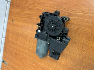bontott AUDI A6 C5 Jobb hátsó Ablakemelő Motor