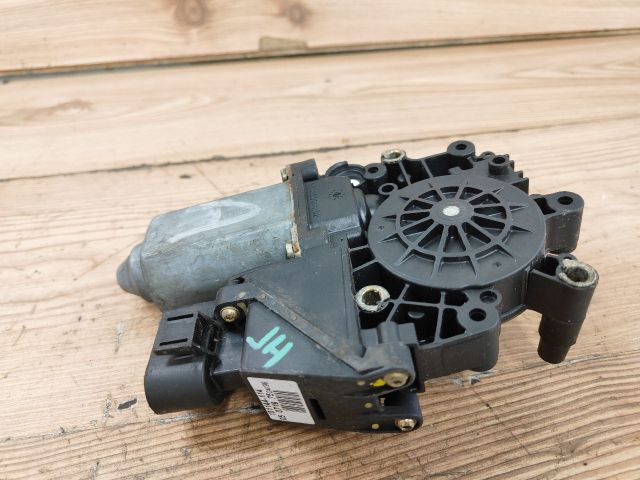 bontott AUDI A6 C5 Jobb hátsó Ablakemelő Motor