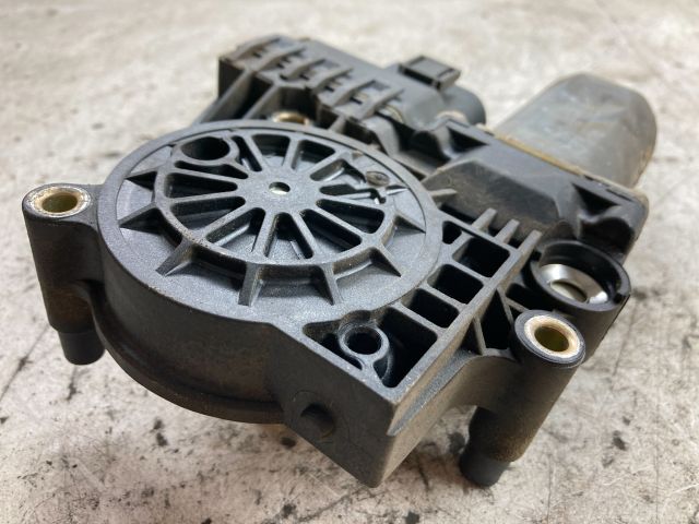 bontott AUDI A6 C5 Jobb hátsó Ablakemelő Motor