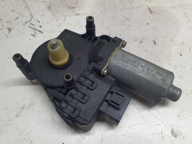 bontott AUDI A6 C5 Jobb hátsó Ablakemelő Motor
