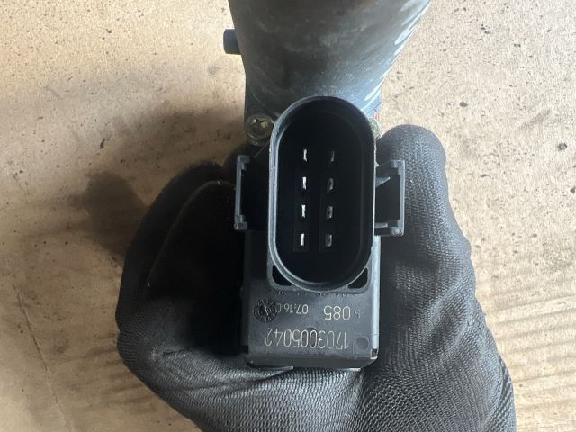 bontott AUDI A6 C5 Jobb hátsó Ablakemelő Motor