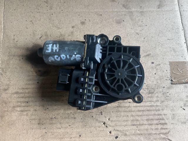 bontott AUDI A6 C5 Jobb hátsó Ablakemelő Motor