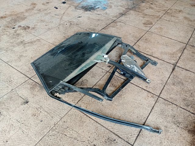 bontott AUDI A6 C5 Jobb hátsó Ablakemelő Szerkezet (Elektromos)