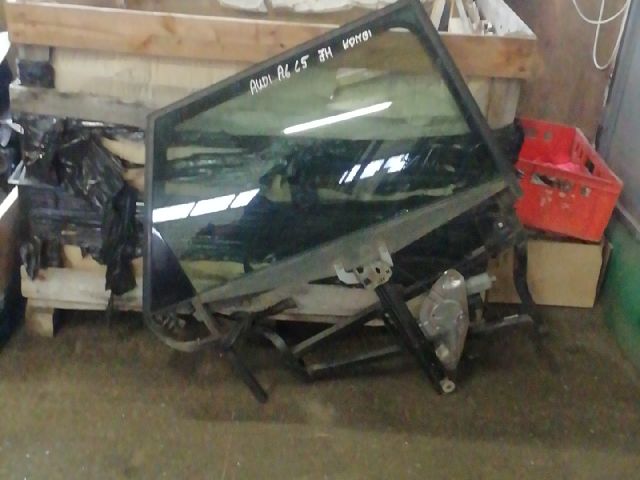 bontott AUDI A6 C5 Jobb hátsó Ablakemelő Szerkezet (Elektromos)