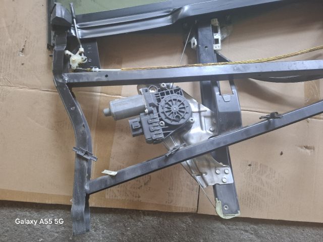 bontott AUDI A6 C5 Jobb hátsó Ablakemelő Szerkezet (Elektromos)