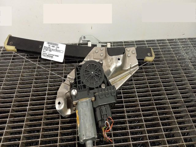 bontott AUDI A6 C5 Jobb hátsó Ablakemelő Szerkezet (Elektromos)