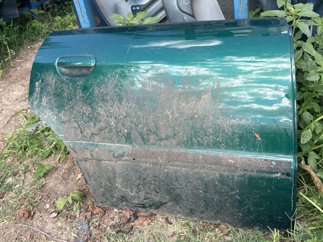 bontott AUDI A6 C5 Jobb hátsó Ajtó (Üres lemez)