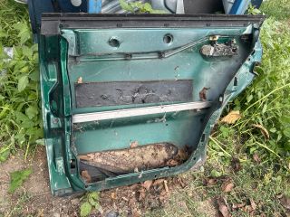 bontott AUDI A6 C5 Jobb hátsó Ajtó (Üres lemez)