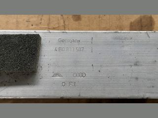 bontott AUDI A6 C5 Jobb hátsó Ajtómerevítő