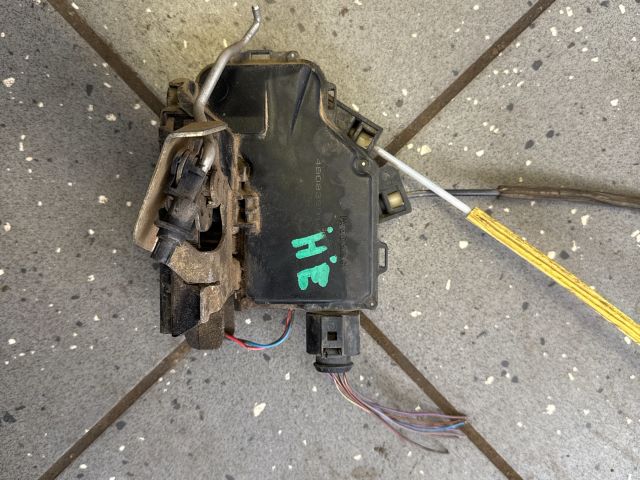 bontott AUDI A6 C5 Jobb hátsó Ajtózár