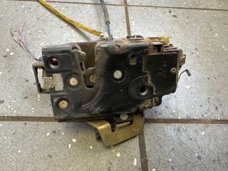 bontott AUDI A6 C5 Jobb hátsó Ajtózár