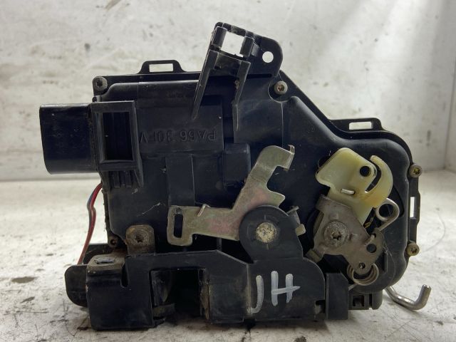 bontott AUDI A6 C5 Jobb hátsó Ajtózár