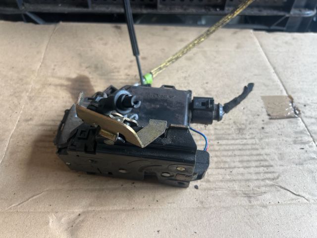 bontott AUDI A6 C5 Jobb hátsó Ajtózár