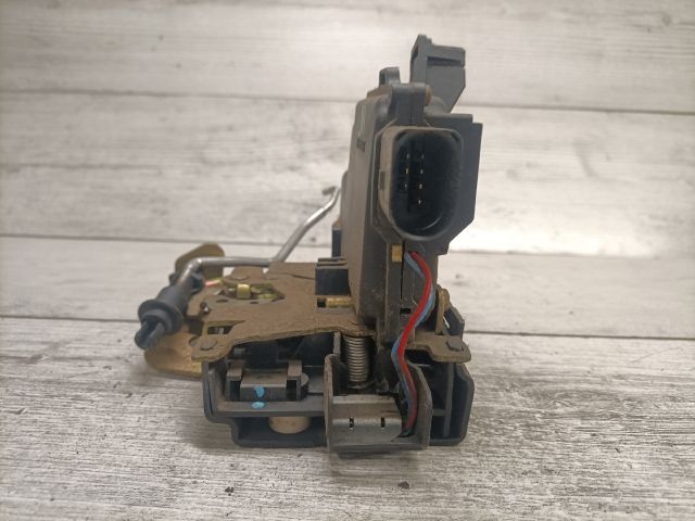 bontott AUDI A6 C5 Jobb hátsó Ajtózár