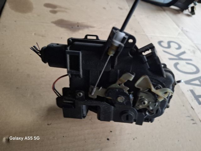 bontott AUDI A6 C5 Jobb hátsó Ajtózár